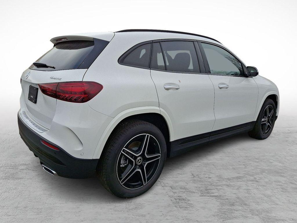 new 2025 Mercedes-Benz GLA 250 car, priced at $53,855