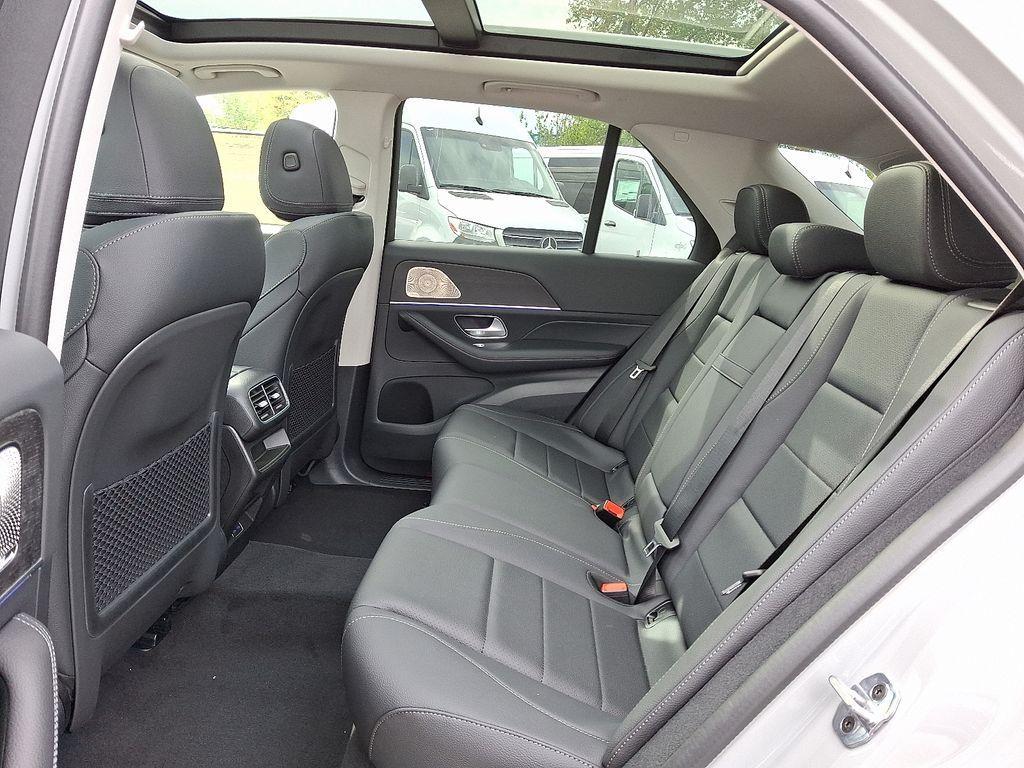 new 2026 Mercedes-Benz GLE 450 car, priced at $82,115