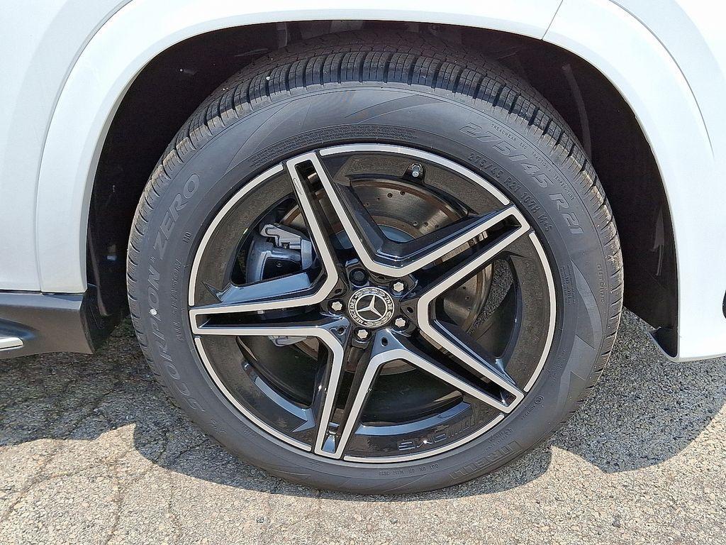 new 2025 Mercedes-Benz GLS 450 car, priced at $97,430