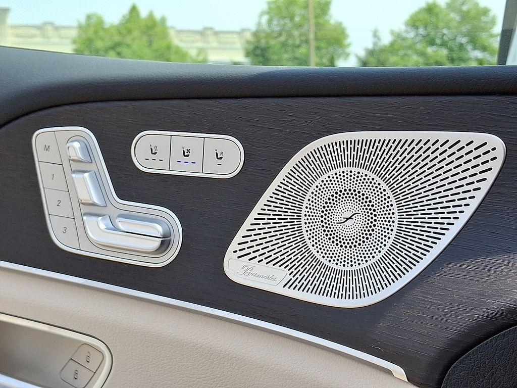 new 2025 Mercedes-Benz GLS 450 car, priced at $97,430