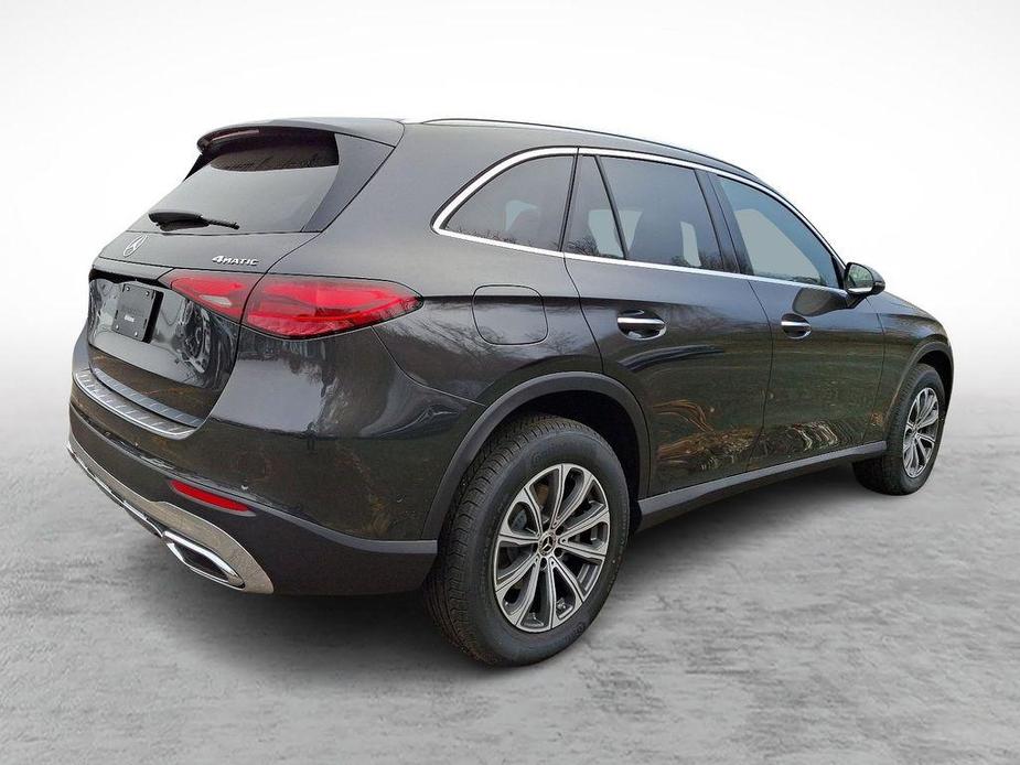 new 2025 Mercedes-Benz GLC 300 car, priced at $56,595