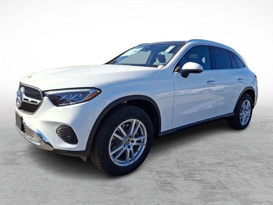 new 2025 Mercedes-Benz GLC 300 car, priced at $58,305