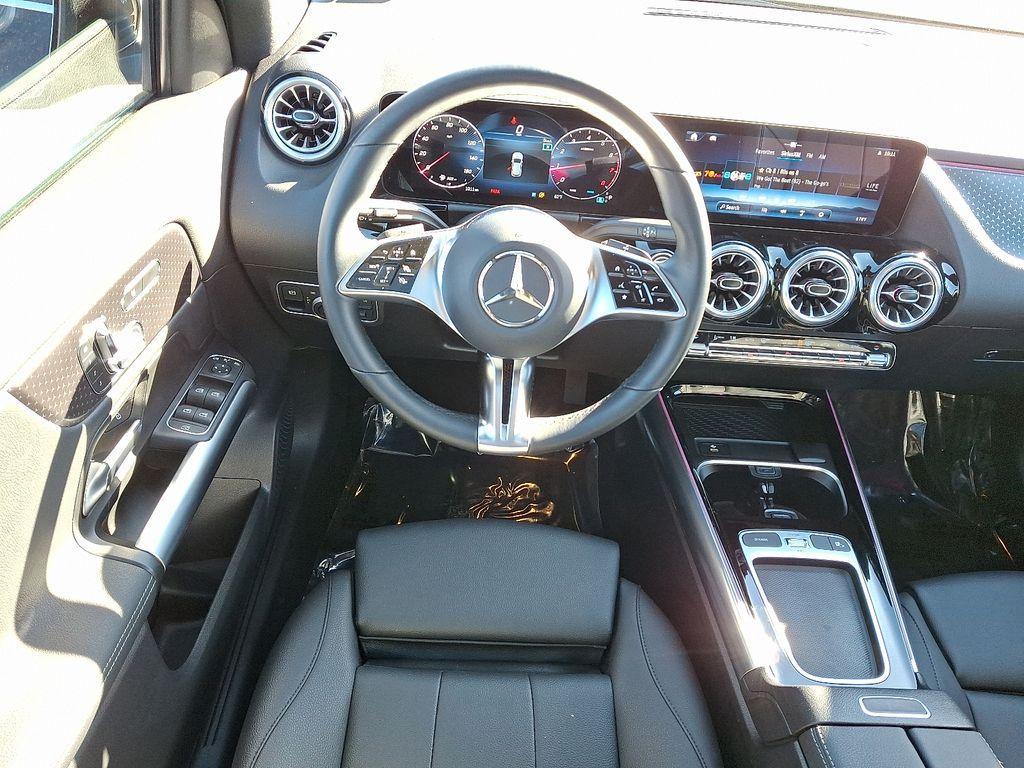 used 2025 Mercedes-Benz GLA 250 car, priced at $41,999