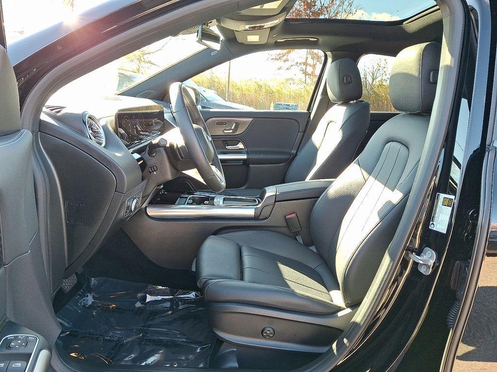 used 2025 Mercedes-Benz GLA 250 car, priced at $41,999