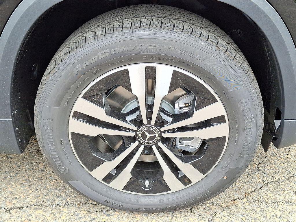 used 2026 Mercedes-Benz GLA 250 car, priced at $49,095