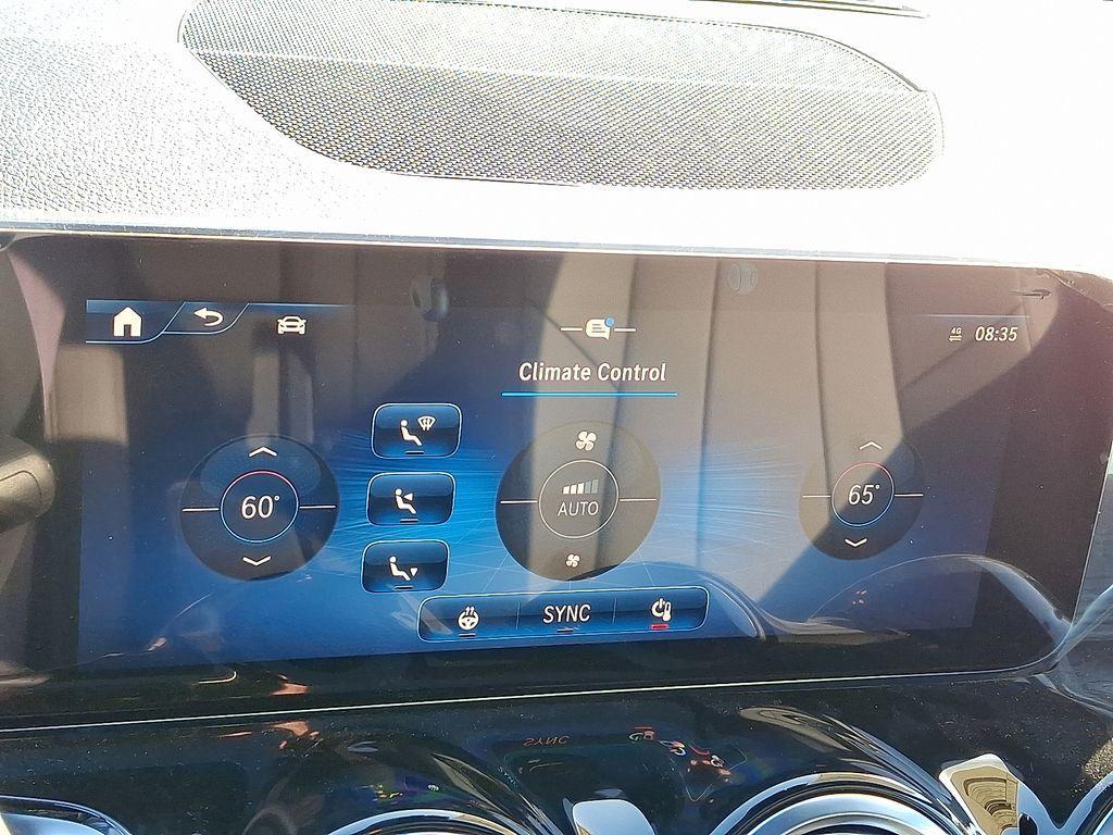 new 2025 Mercedes-Benz GLB 250 car, priced at $53,540