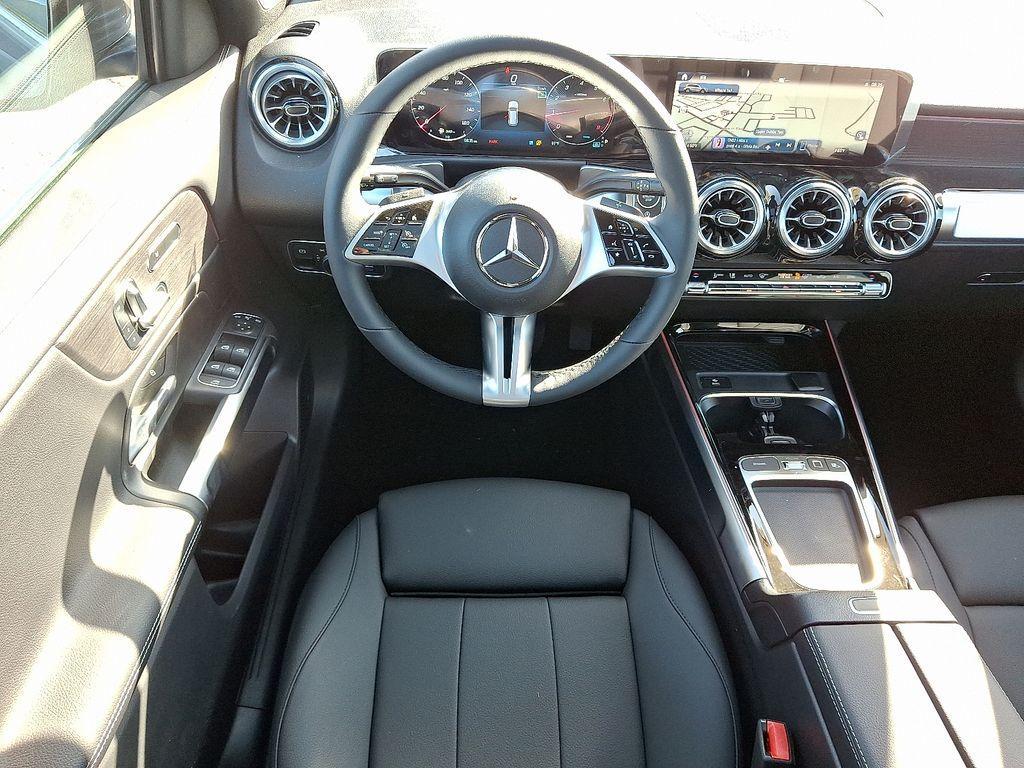 new 2025 Mercedes-Benz GLB 250 car, priced at $53,540