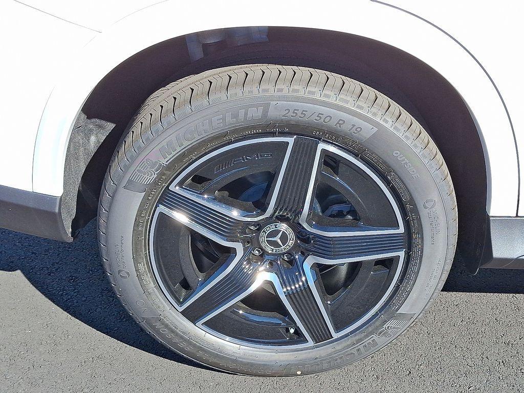 new 2026 Mercedes-Benz GLC 300 car, priced at $66,910