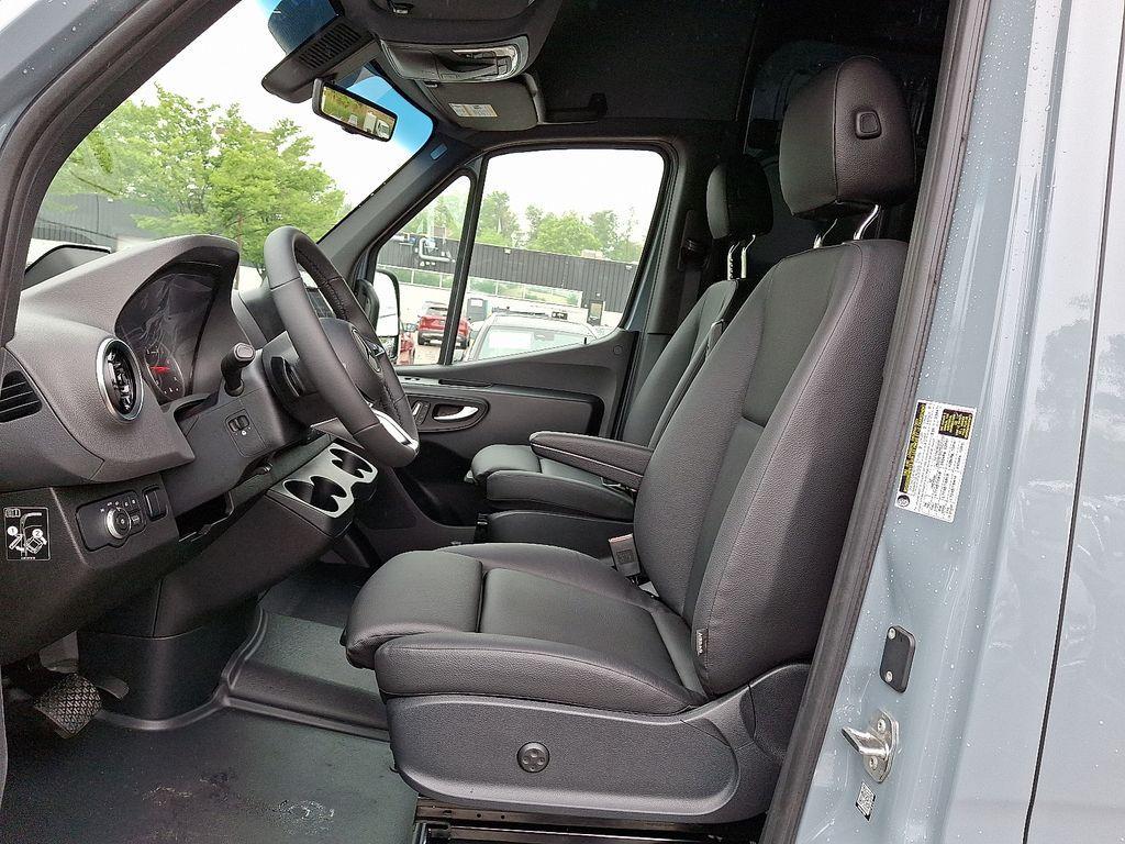new 2025 Mercedes-Benz Sprinter 2500 car, priced at $79,022