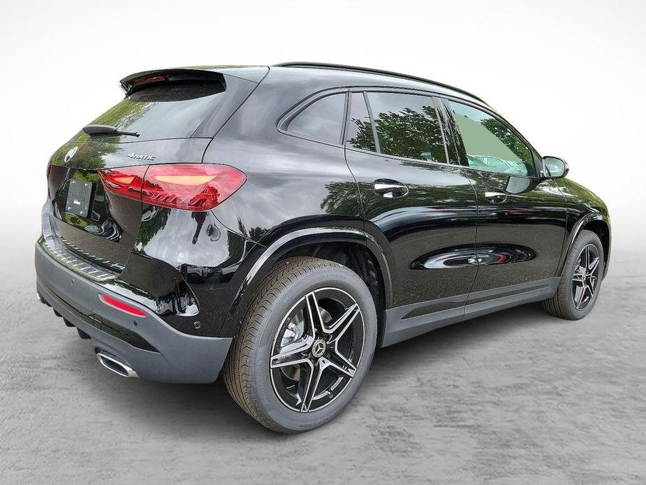 new 2025 Mercedes-Benz GLA 250 car, priced at $52,520