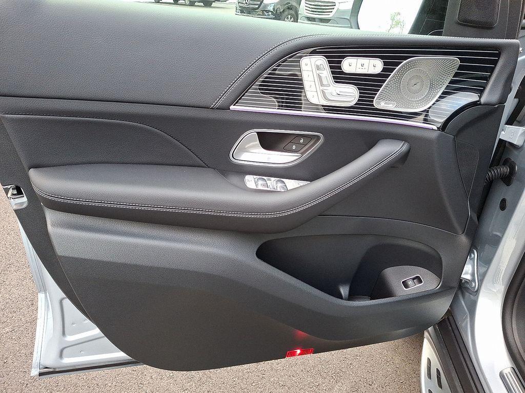 new 2026 Mercedes-Benz GLE 450 car, priced at $83,500