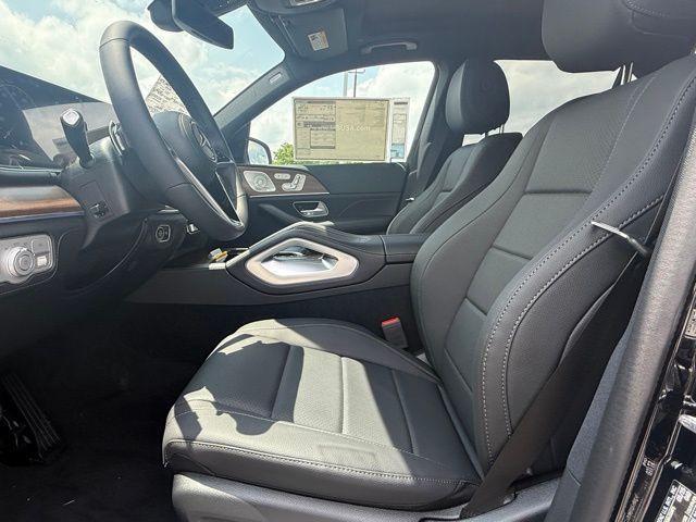 new 2025 Mercedes-Benz GLE 450 car, priced at $76,360