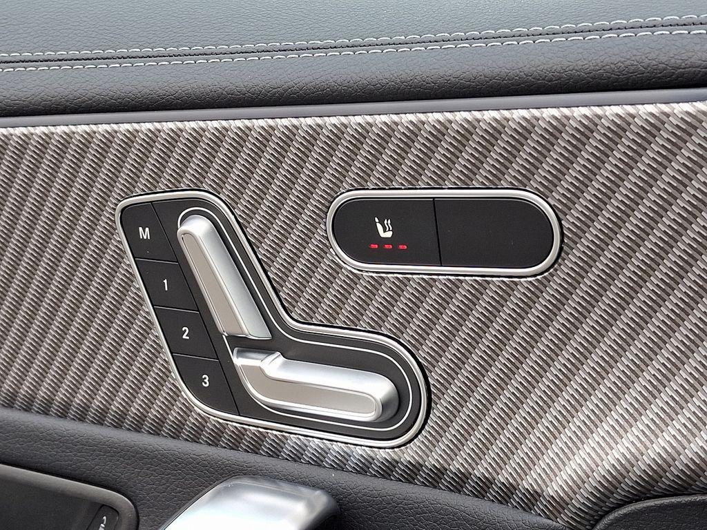 new 2025 Mercedes-Benz CLA 250 car, priced at $48,085