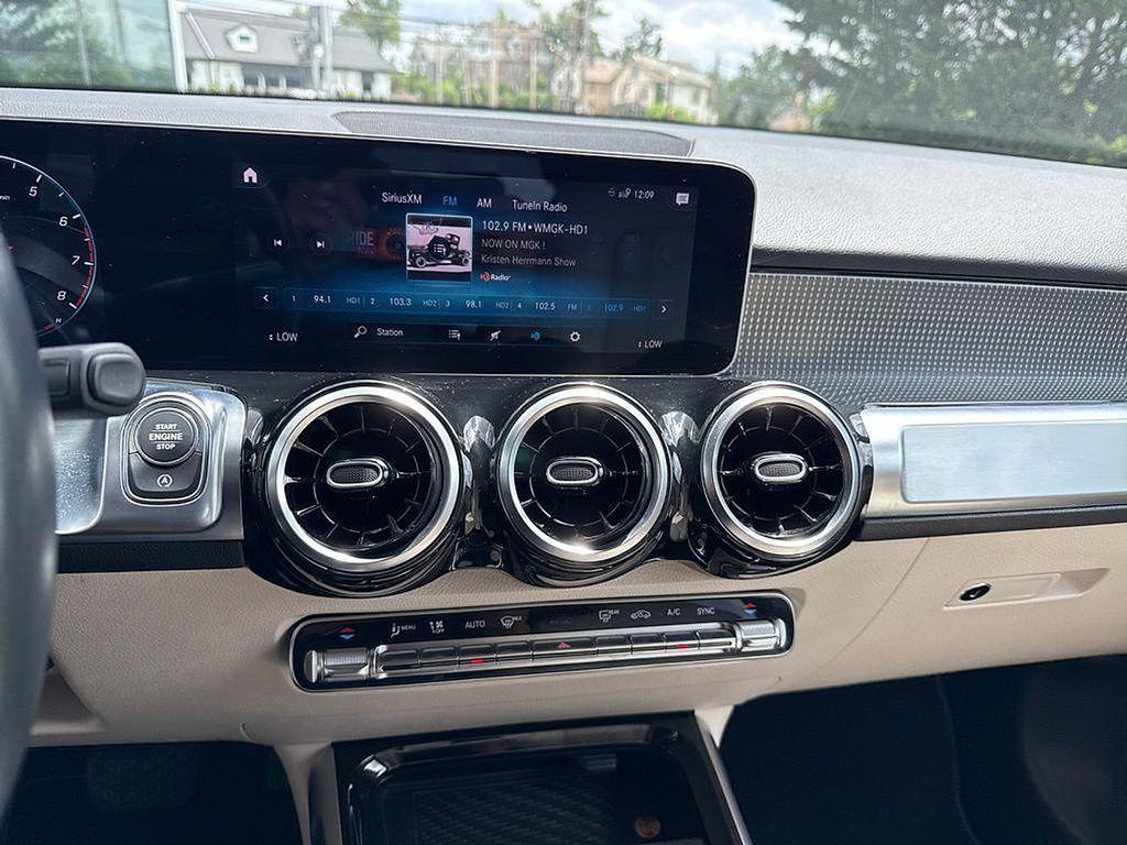 used 2021 Mercedes-Benz GLB 250 car, priced at $29,920