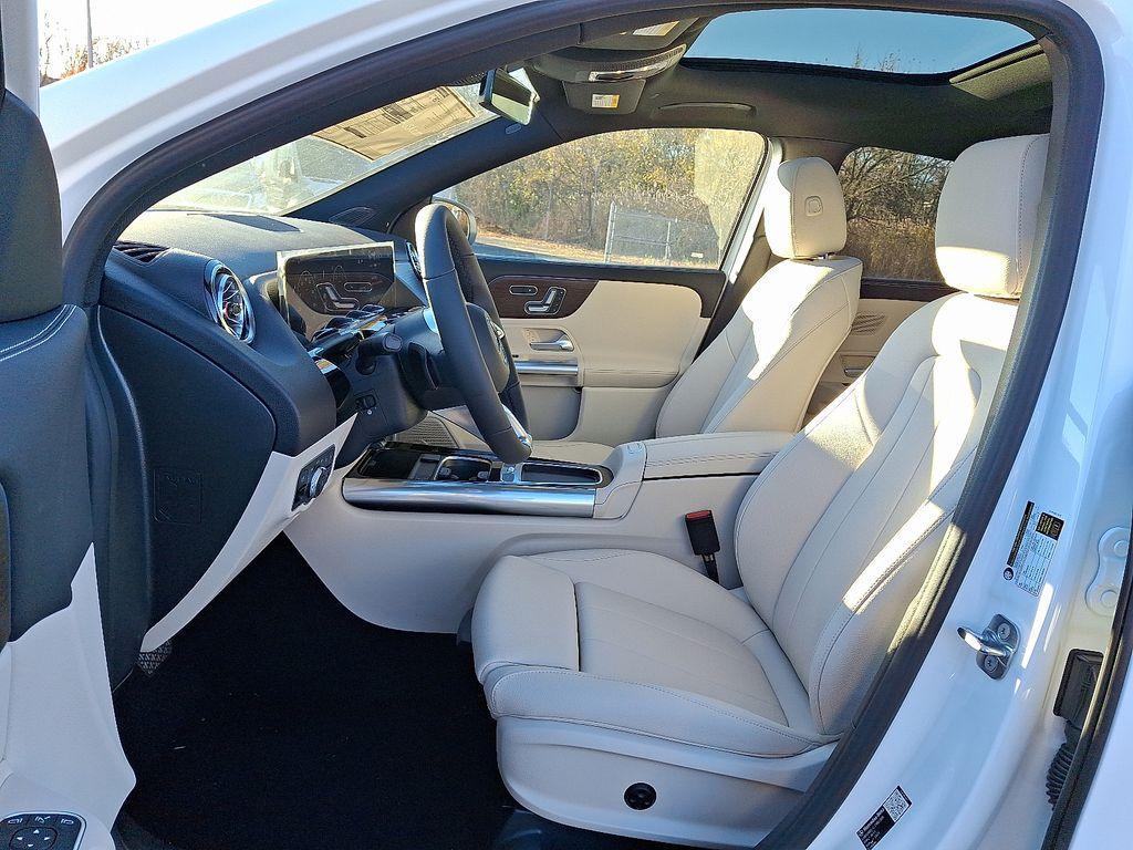 new 2026 Mercedes-Benz GLA 250 car, priced at $49,515