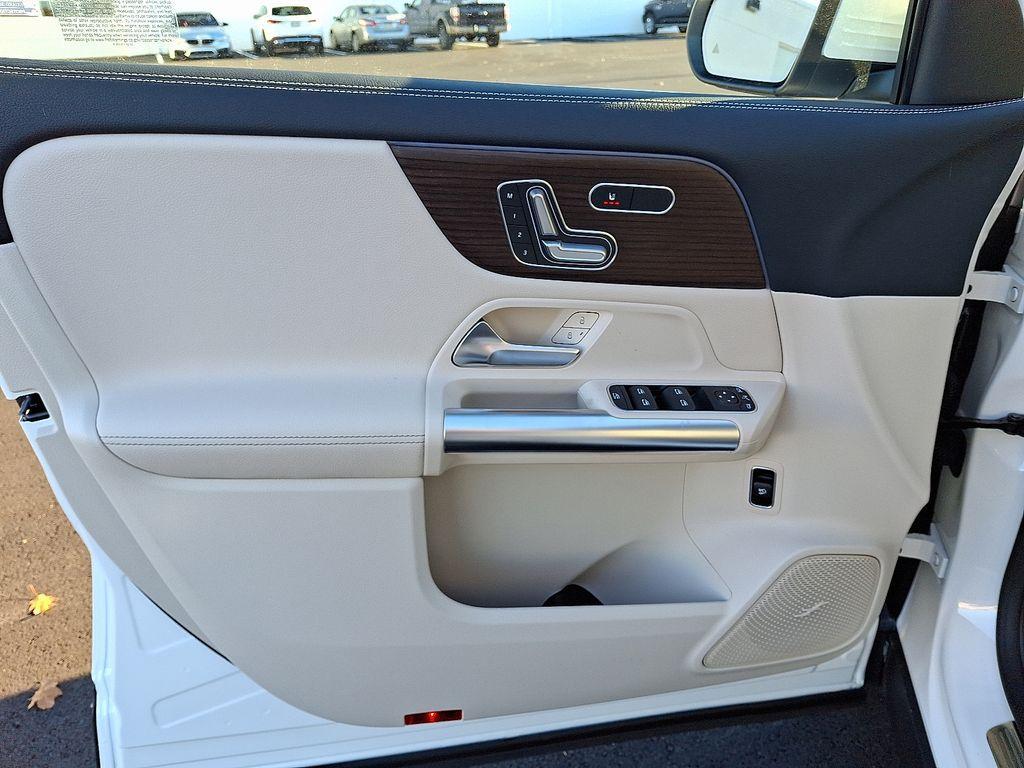 new 2026 Mercedes-Benz GLA 250 car, priced at $49,515