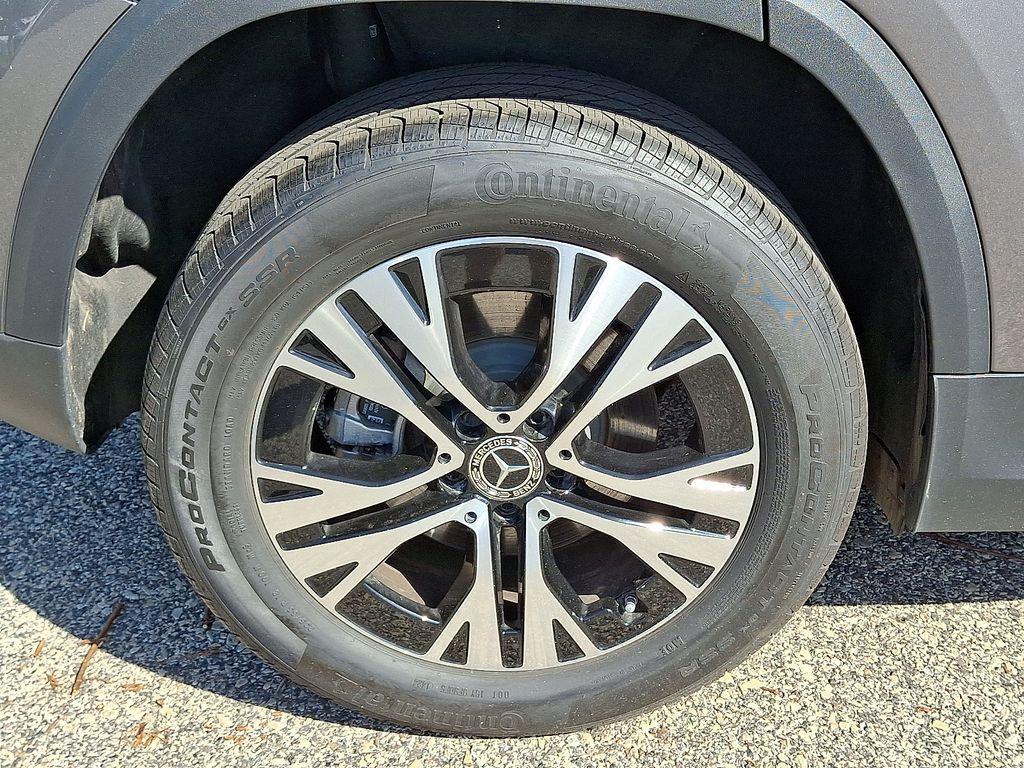used 2025 Mercedes-Benz GLA 250 car, priced at $44,988