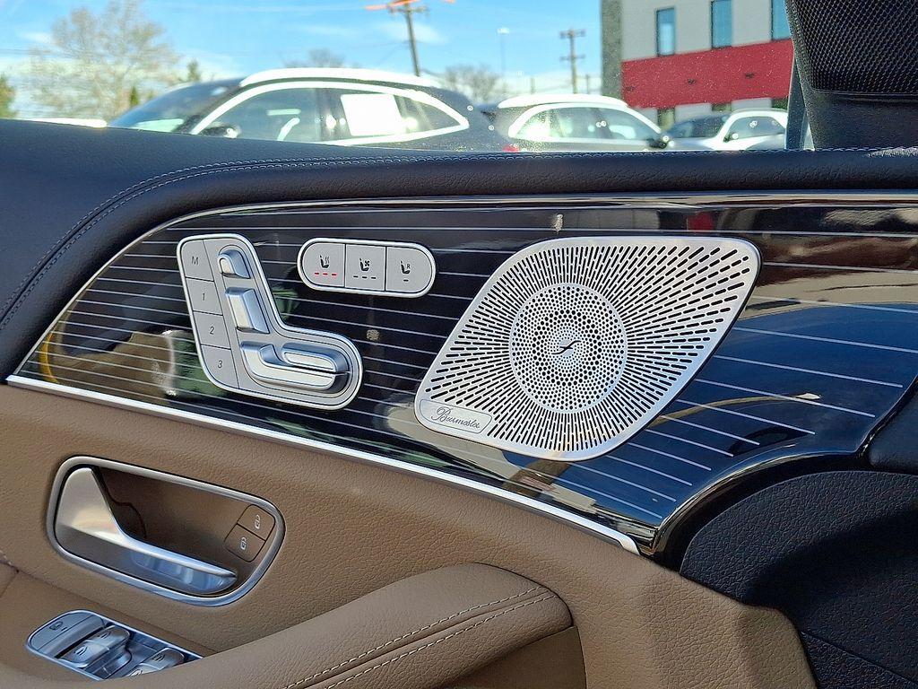 new 2026 Mercedes-Benz GLS 580 car, priced at $124,225