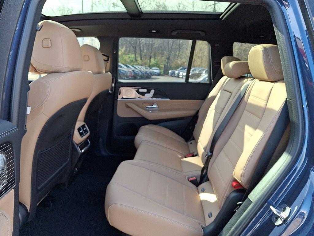 new 2026 Mercedes-Benz GLS 580 car, priced at $124,225