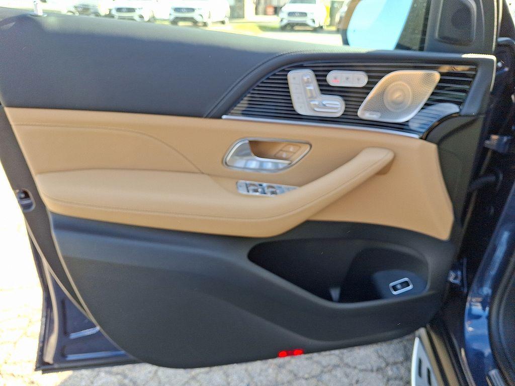 new 2026 Mercedes-Benz GLS 580 car, priced at $124,225