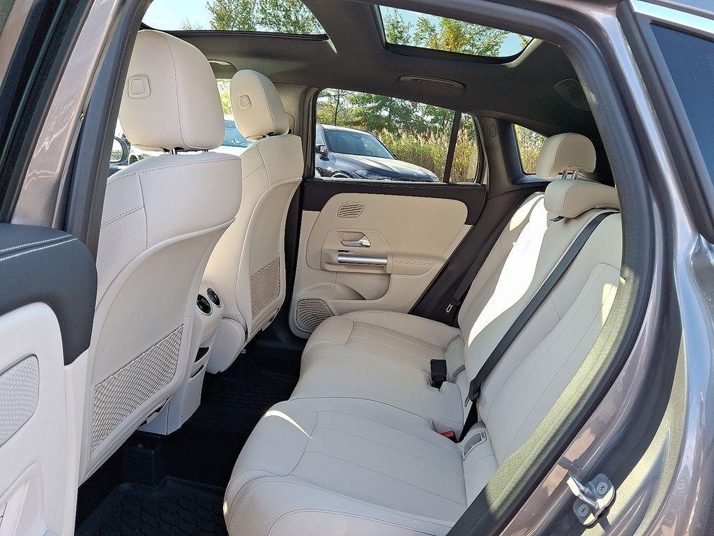 used 2025 Mercedes-Benz GLA 250 car, priced at $41,798