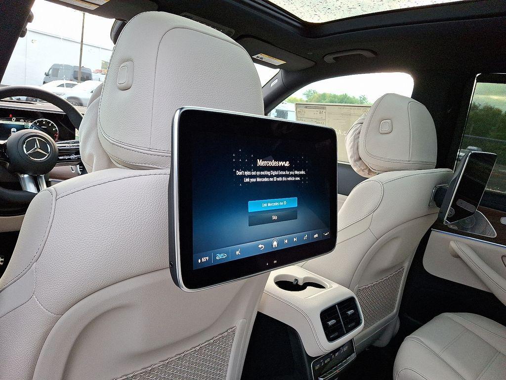 new 2026 Mercedes-Benz GLS 580 car, priced at $128,615