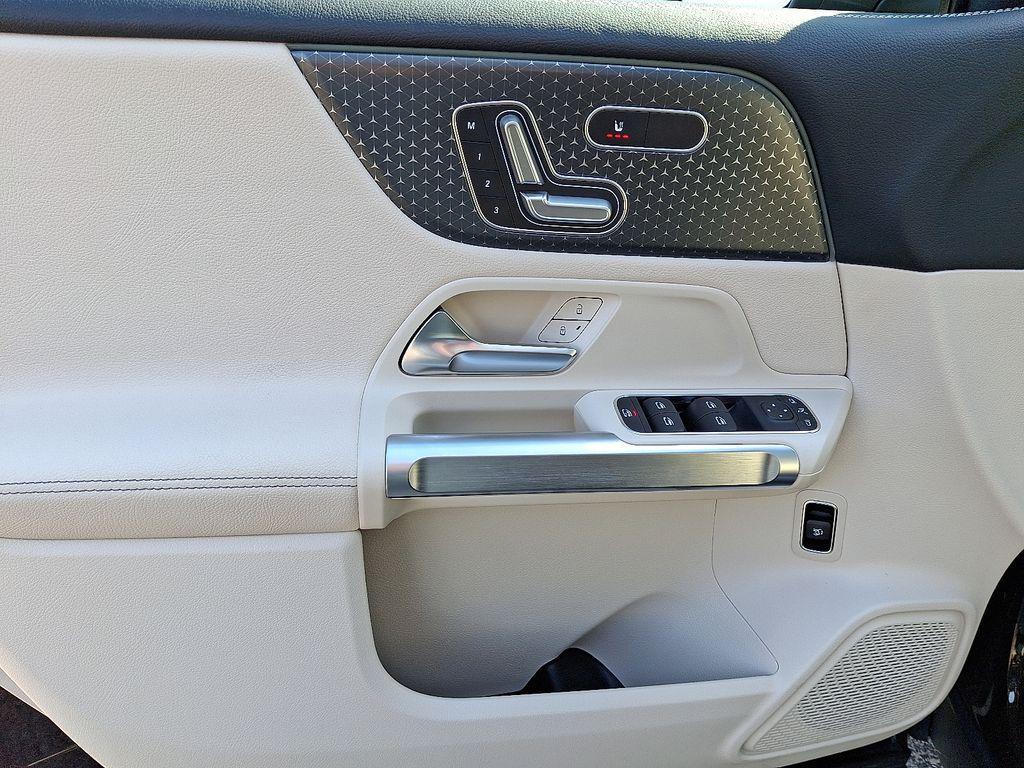 used 2025 Mercedes-Benz GLB 250 car, priced at $45,803