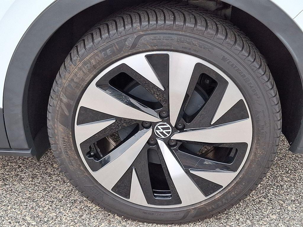 used 2022 Volkswagen ID.4 car, priced at $21,391
