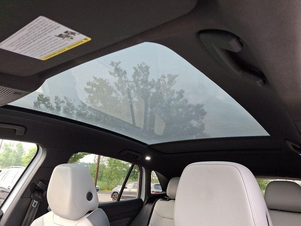 used 2022 Volkswagen ID.4 car, priced at $21,391