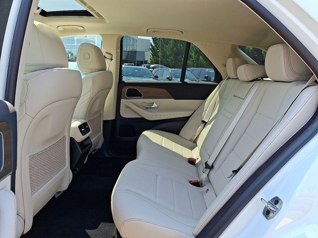 new 2025 Mercedes-Benz GLE 350 car, priced at $67,160