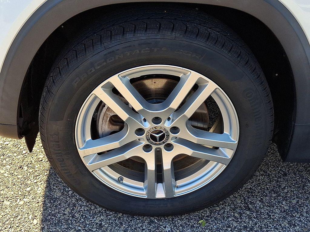used 2021 Mercedes-Benz GLB 250 car, priced at $28,797