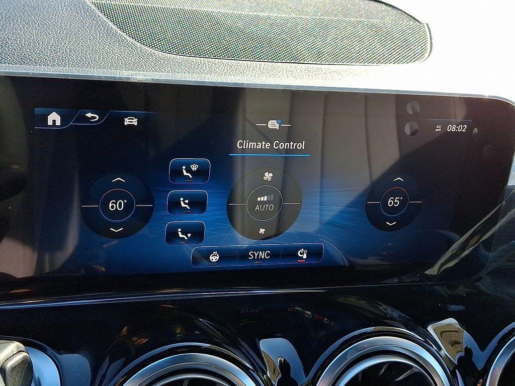 new 2025 Mercedes-Benz GLB 250 car, priced at $53,540