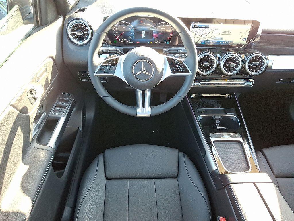 new 2025 Mercedes-Benz GLB 250 car, priced at $53,540