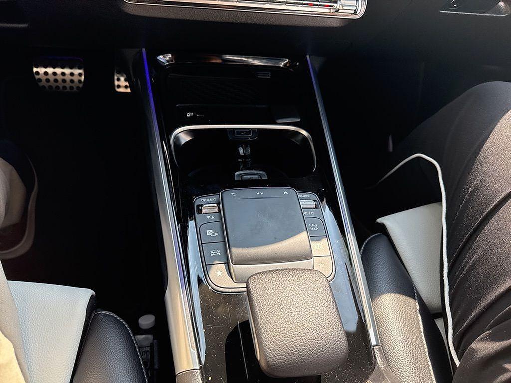 used 2021 Mercedes-Benz GLB 250 car, priced at $30,990