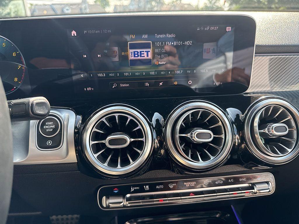 used 2021 Mercedes-Benz GLB 250 car, priced at $30,990