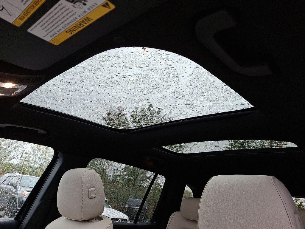 used 2025 Mercedes-Benz GLB 250 car, priced at $43,180