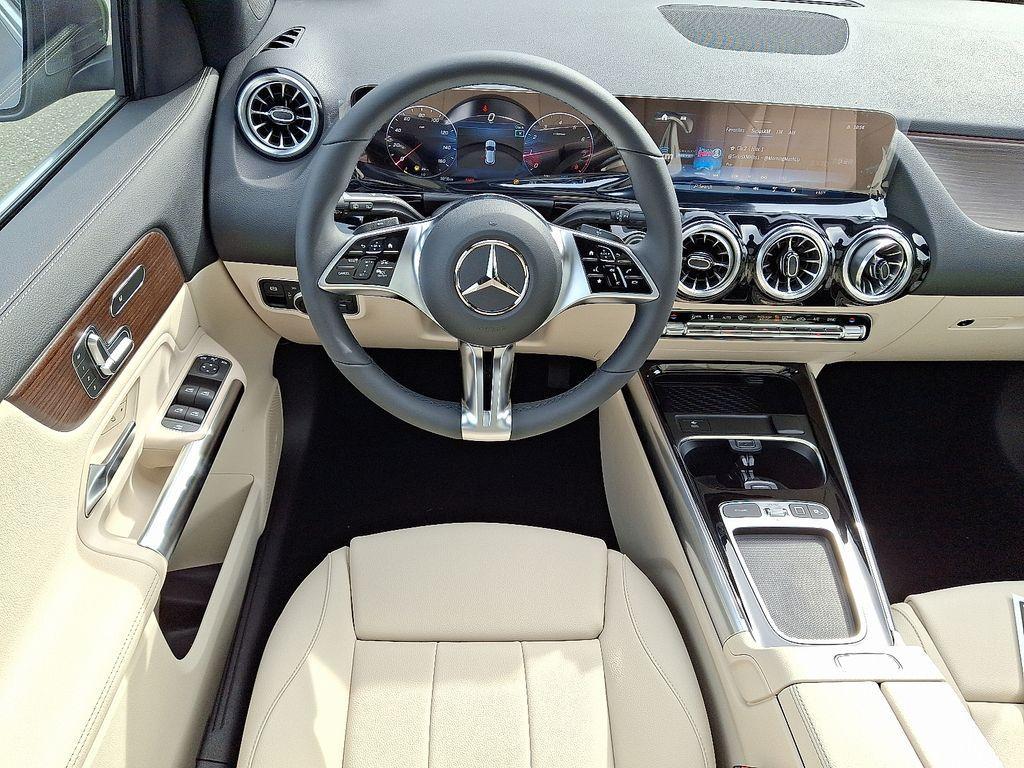 new 2026 Mercedes-Benz GLA 250 car, priced at $51,320