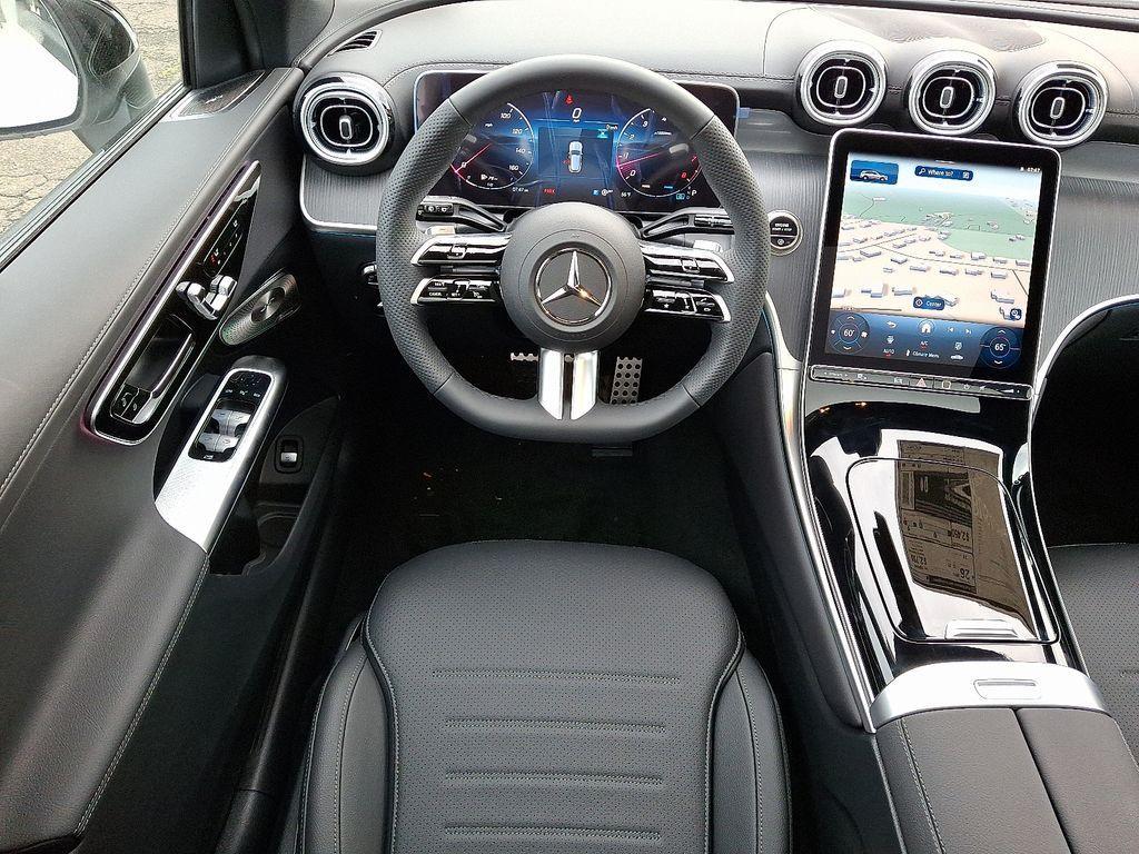 new 2025 Mercedes-Benz GLC 300 car, priced at $60,620