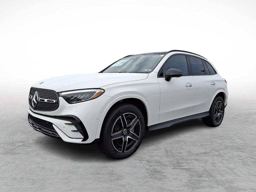 new 2025 Mercedes-Benz GLC 300 car, priced at $60,620