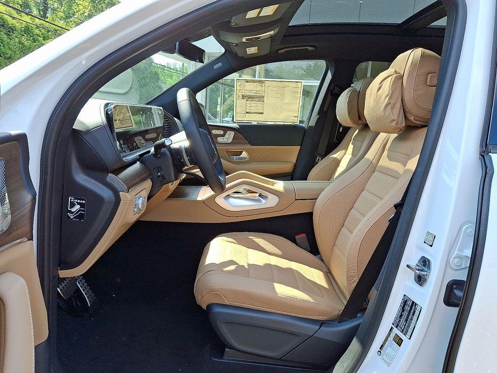 new 2025 Mercedes-Benz GLS 450 car, priced at $102,570