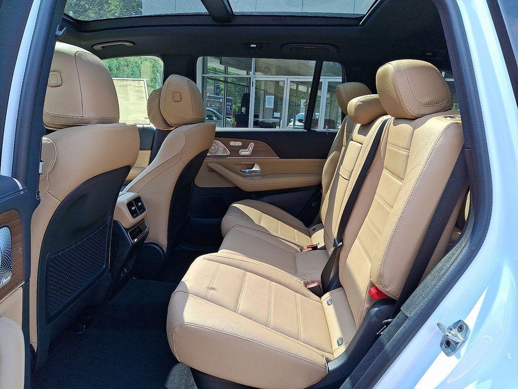 new 2025 Mercedes-Benz GLS 450 car, priced at $102,570