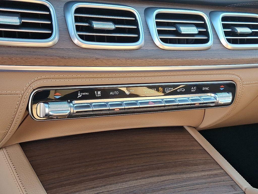 new 2026 Mercedes-Benz GLS 580 car, priced at $126,110