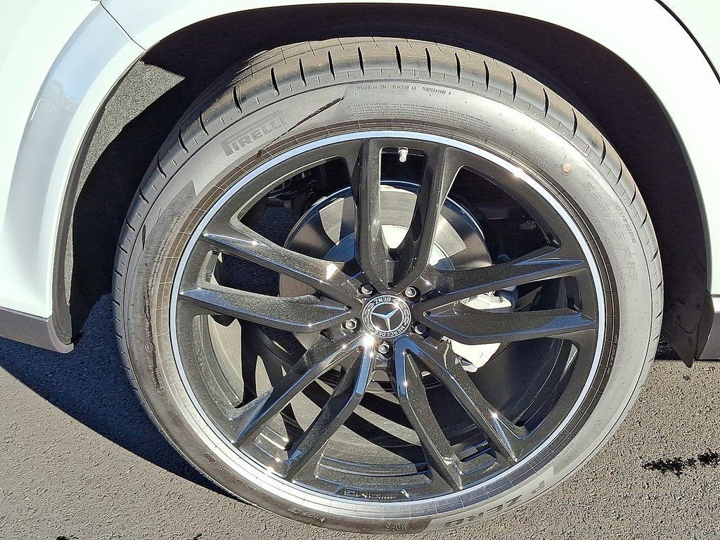 new 2026 Mercedes-Benz GLS 580 car, priced at $126,110