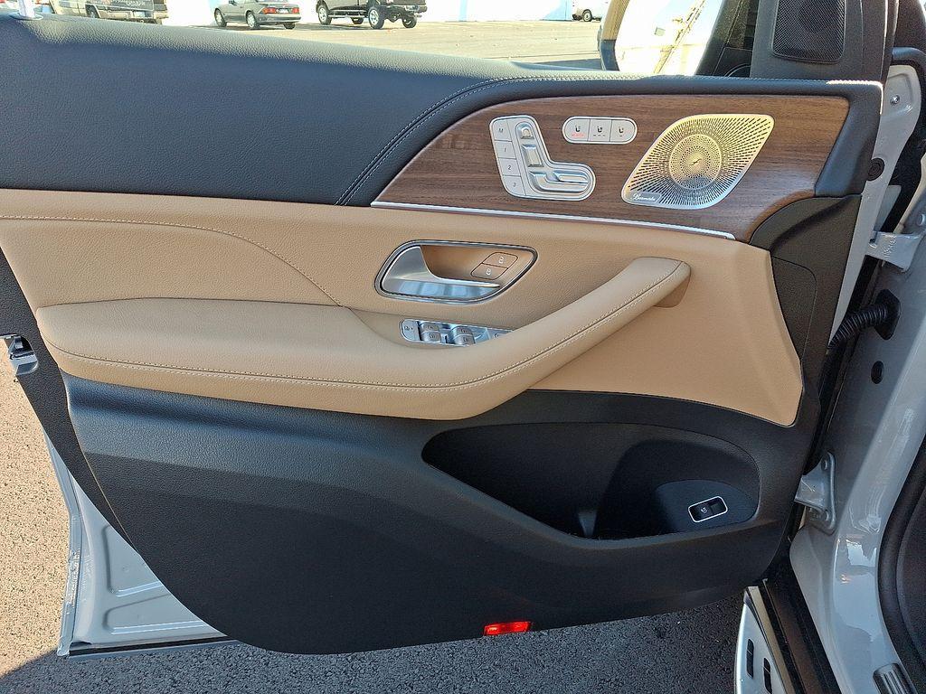 new 2026 Mercedes-Benz GLS 580 car, priced at $126,110