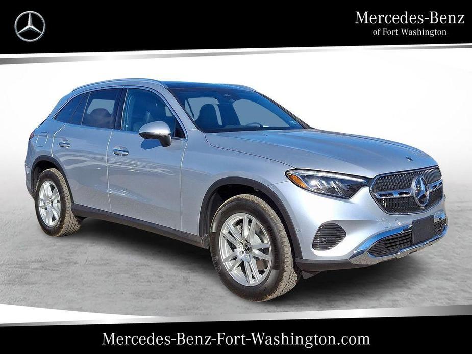 new 2025 Mercedes-Benz GLC 300 car, priced at $57,655