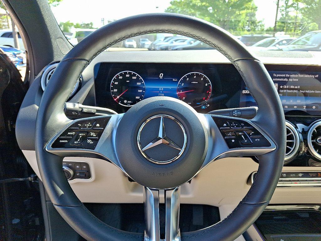 used 2025 Mercedes-Benz GLA 250 car, priced at $45,697