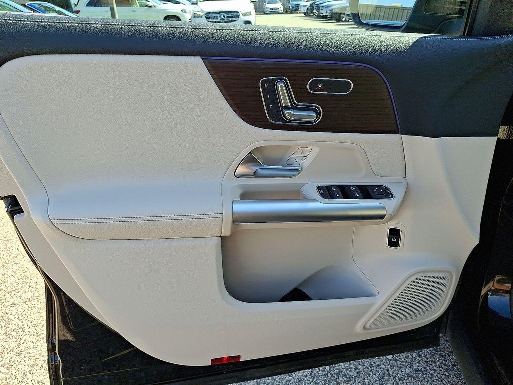 used 2025 Mercedes-Benz GLA 250 car, priced at $45,697