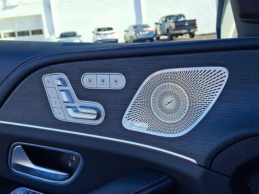 new 2026 Mercedes-Benz GLS 580 car, priced at $128,270