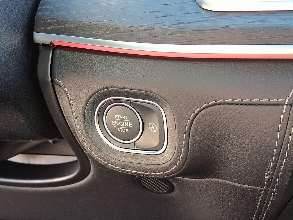 new 2026 Mercedes-Benz GLE 450 car, priced at $85,560