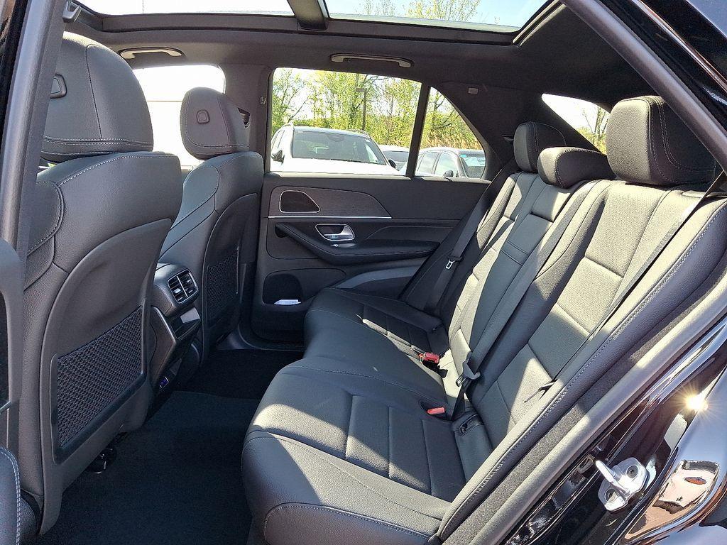 new 2025 Mercedes-Benz GLE 350 car, priced at $72,095